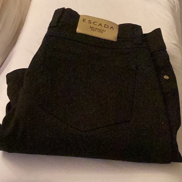 New Escada Munich black jeans size Eu 40 Germany 170 cm